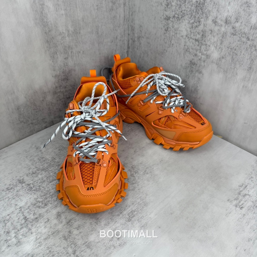 Balenciaga Track Mesh Nylon Chunky Sneakers with Outdoor Concept TPU Layered Detail 발렌시아가 트랙 메쉬 나일론 청키 스니커즈 아웃도어 컨셉 TPU 레이어드 디테일 3cm 2