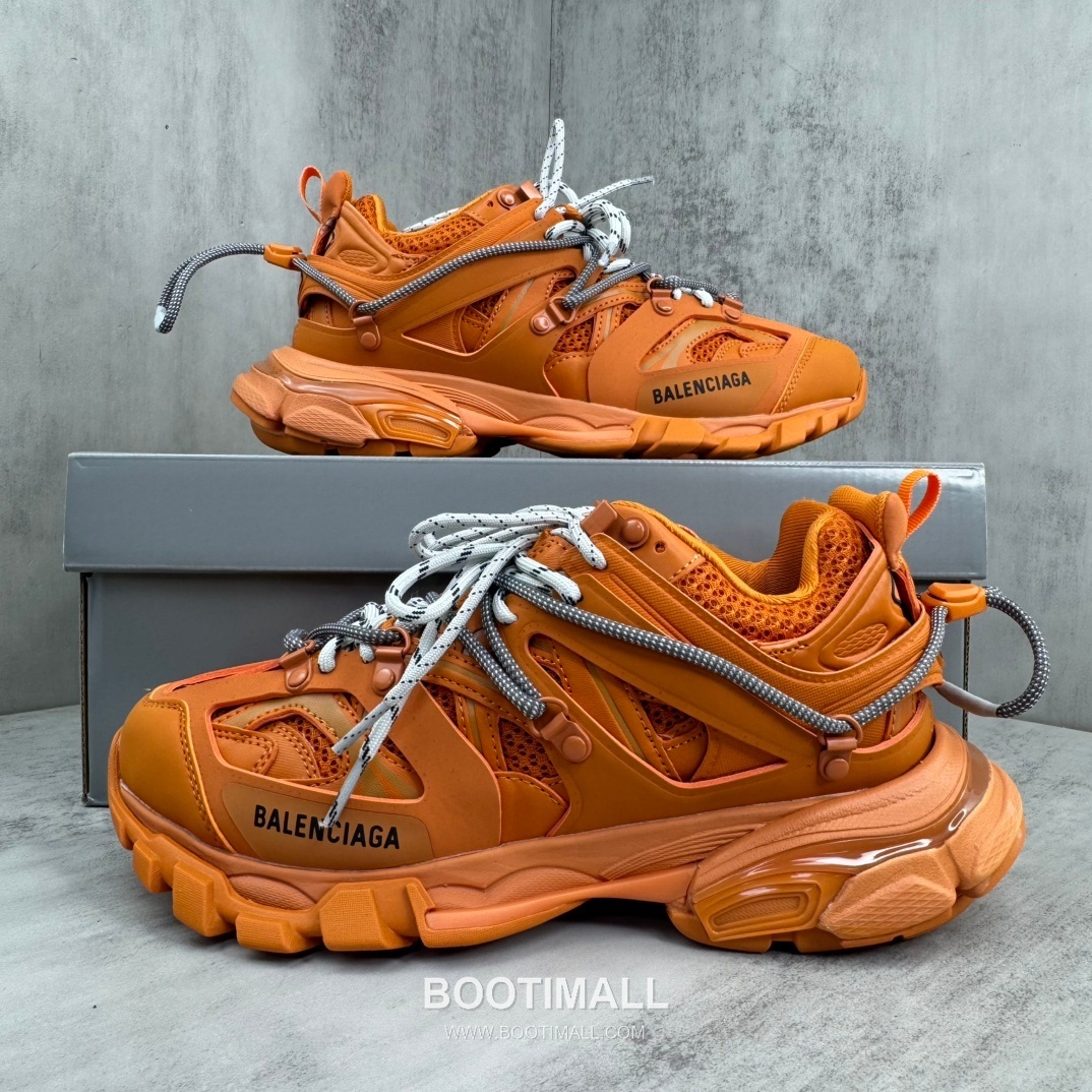 Balenciaga Track Mesh Nylon Chunky Sneakers with Outdoor Concept TPU Layered Detail 발렌시아가 트랙 메쉬 나일론 청키 스니커즈 아웃도어 컨셉 TPU 레이어드 디테일 3cm 9