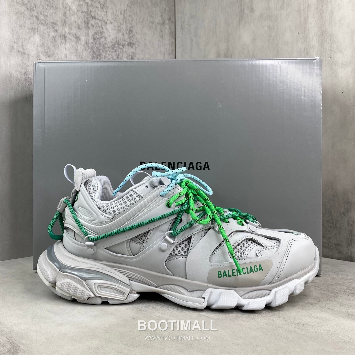 Balenciaga Track Mesh Nylon Chunky Sneakers with Outdoor Concept TPU Layered Detail 발렌시아가 트랙 메쉬 나일론 청키 스니커즈 아웃도어 컨셉 TPU 레이어드 디테일 3cm 1