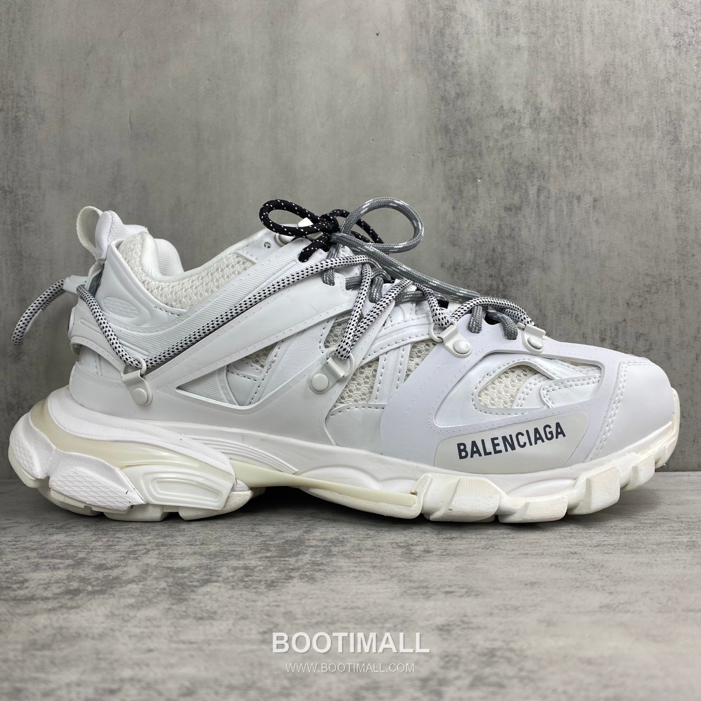 Balenciaga Track Mesh Nylon Chunky Sneakers with Outdoor Concept TPU Layered Detail 발렌시아가 트랙 메쉬 나일론 청키 스니커즈 아웃도어 컨셉 TPU 레이어드 디테일 3cm 6