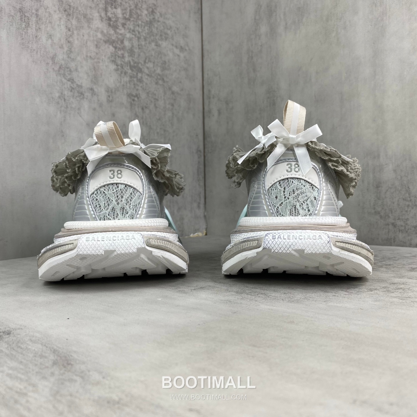 Balenciaga 3XL Denim Mesh Polyurethane Chunky Sneakers with Lace Ribbon Reflective Detail 발렌시아가 3XL 데님 메쉬 폴리우레탄 청키 스니커즈 레이스 리본 리플렉티브 디테일 3cm 5