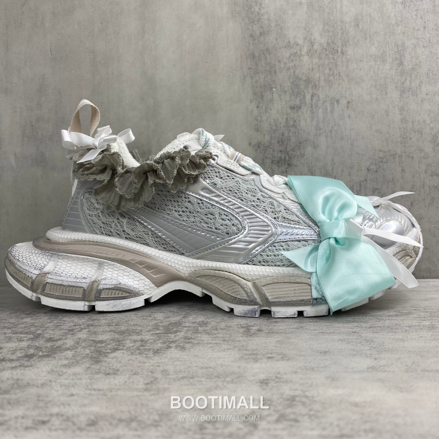 Balenciaga 3XL Denim Mesh Polyurethane Chunky Sneakers with Lace Ribbon Reflective Detail 발렌시아가 3XL 데님 메쉬 폴리우레탄 청키 스니커즈 레이스 리본 리플렉티브 디테일 3cm 6