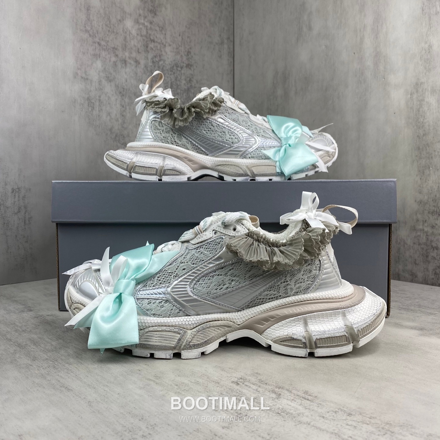 Balenciaga 3XL Denim Mesh Polyurethane Chunky Sneakers with Lace Ribbon Reflective Detail 발렌시아가 3XL 데님 메쉬 폴리우레탄 청키 스니커즈 레이스 리본 리플렉티브 디테일 3cm 9