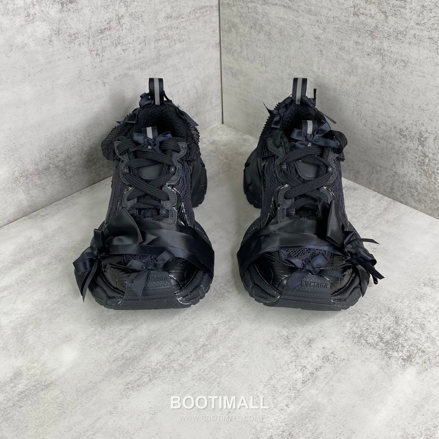 Balenciaga 3XL Denim Mesh Polyurethane Chunky Sneakers with Lace Ribbon Reflective Detail 발렌시아가 3XL 데님 메쉬 폴리우레탄 청키 스니커즈 레이스 리본 리플렉티브 디테일 3cm 4