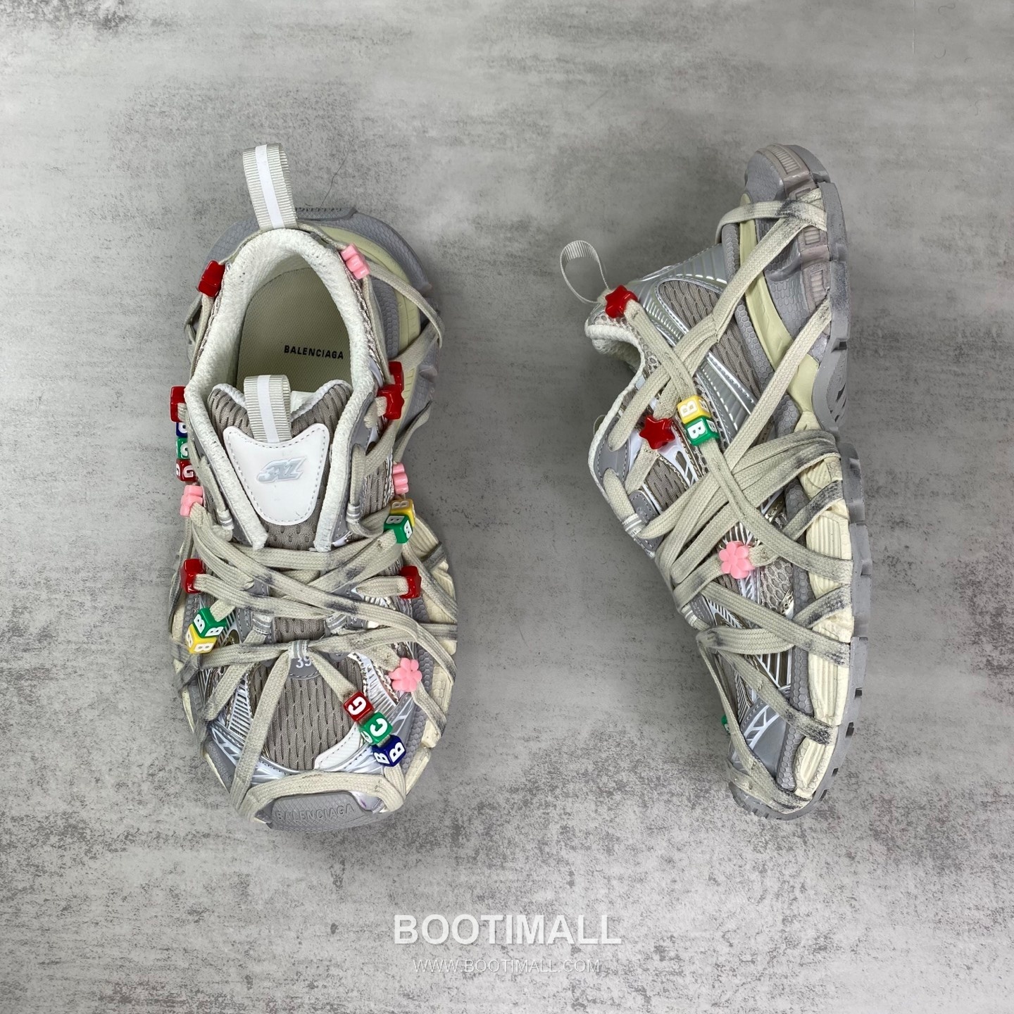 Balenciaga 3XL Extreme Laces Mesh Polyurethane Chunky Runner Sneakers with Oversized Lace Detail 발렌시아가 3XL 익스트림 레이스 메쉬 폴리우레탄 청키 러너 스니커즈 오버사이즈 레이스 디테일 W3XBD9188 3cm 3