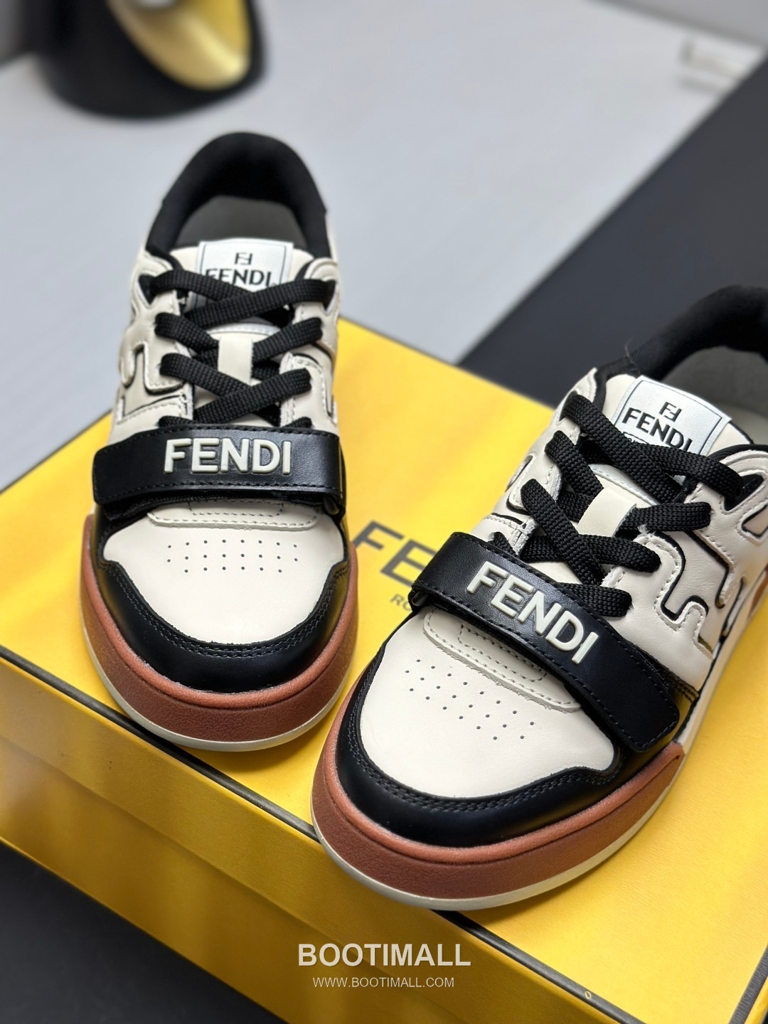 Fendi Match Suede Leather Low Sneakers with FF Stitch Logo Rubber Sole Detail 펜디 매치 스웨이드 레더 로우 스니커즈 FF 스티치 로고 러버솔 디테일 3cm 5