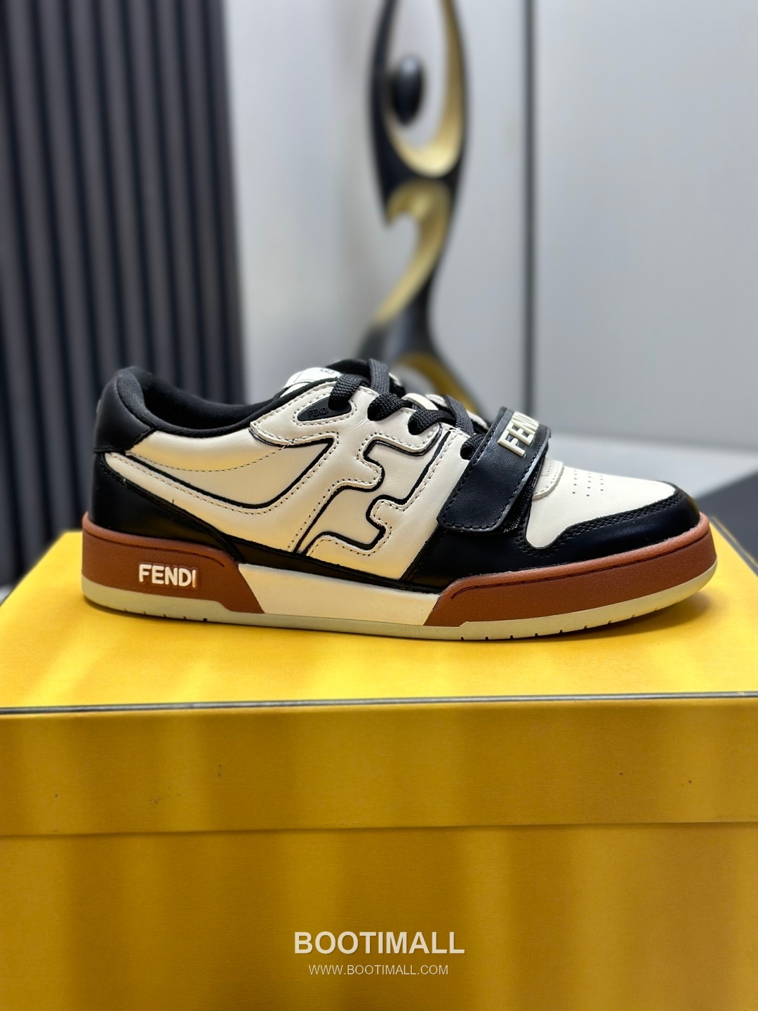 Fendi Match Suede Leather Low Sneakers with FF Stitch Logo Rubber Sole Detail 펜디 매치 스웨이드 레더 로우 스니커즈 FF 스티치 로고 러버솔 디테일 3cm 9