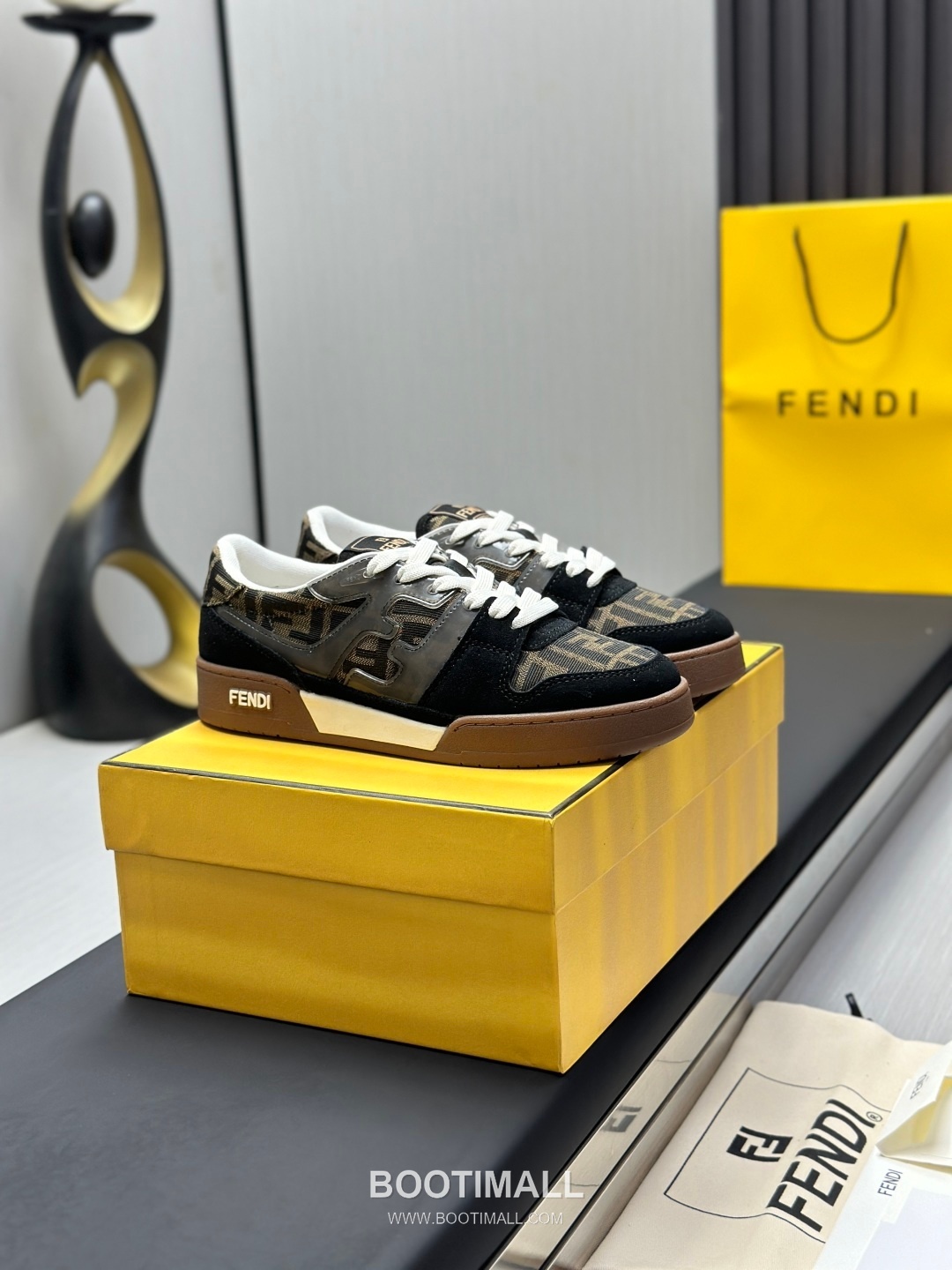Fendi Match Suede Calfskin Leather Low Sneakers with FF Stitch Logo Embossed Sole Detail 펜디 매치 스웨이드 카프스킨 레더 로우 스니커즈 FF 스티치 로고 엠보싱 솔 디테일 3cm 2