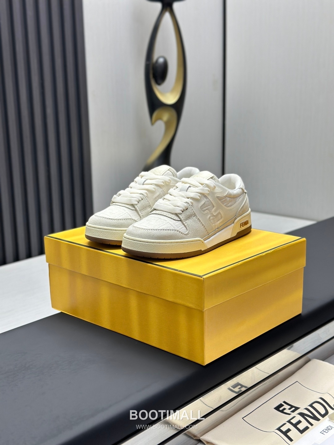 Fendi Match Suede Calfskin Leather Low Sneakers with FF Stitch Logo Embossed Sole Detail 펜디 매치 스웨이드 카프스킨 레더 로우 스니커즈 FF 스티치 로고 엠보싱 솔 디테일 3cm 1