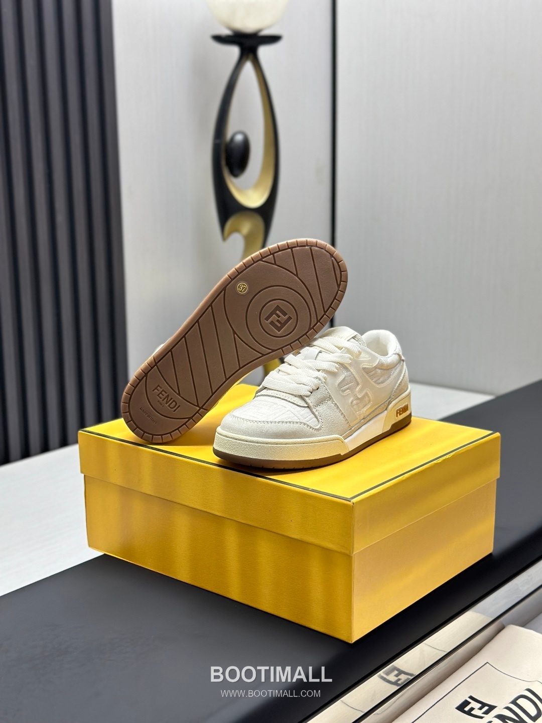 Fendi Match Suede Calfskin Leather Low Sneakers with FF Stitch Logo Embossed Sole Detail 펜디 매치 스웨이드 카프스킨 레더 로우 스니커즈 FF 스티치 로고 엠보싱 솔 디테일 3cm 7