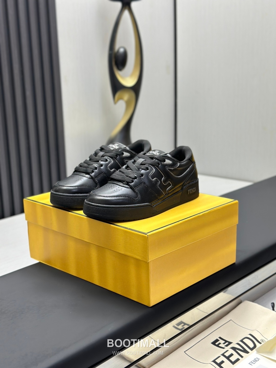 Fendi Match Suede Calfskin Leather Low Sneakers with FF Stitch Logo Embossed Sole Detail 펜디 매치 스웨이드 카프스킨 레더 로우 스니커즈 FF 스티치 로고 엠보싱 솔 디테일 3cm 1