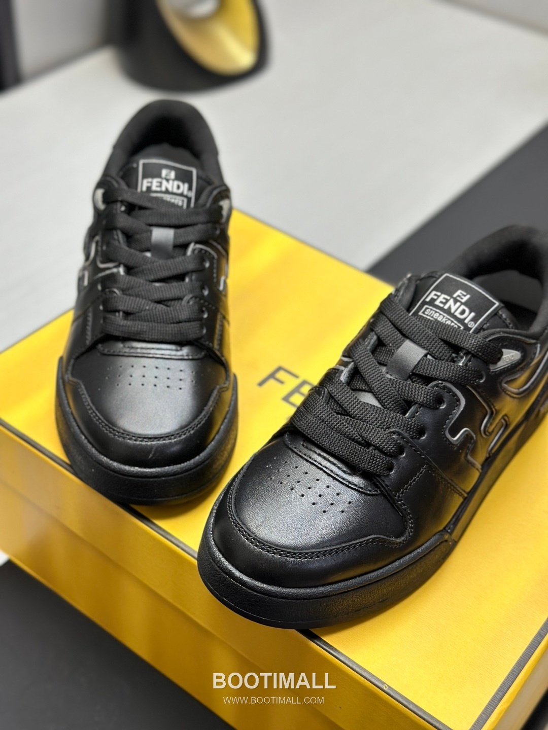 Fendi Match Suede Calfskin Leather Low Sneakers with FF Stitch Logo Embossed Sole Detail 펜디 매치 스웨이드 카프스킨 레더 로우 스니커즈 FF 스티치 로고 엠보싱 솔 디테일 3cm 7