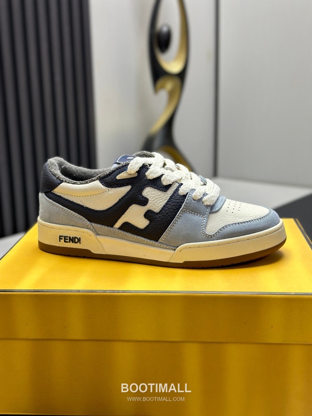 Fendi Match Suede Calfskin Leather Low Sneakers with FF Stitch Logo Embossed Sole Detail 펜디 매치 스웨이드 카프스킨 레더 로우 스니커즈 FF 스티치 로고 엠보싱 솔 디테일 3cm 9