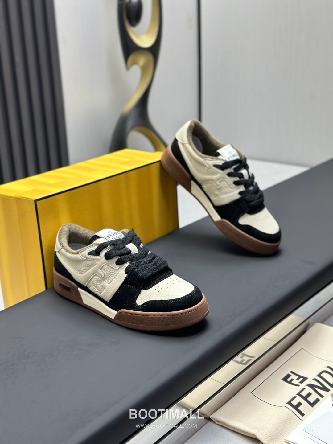 Fendi Match Suede Calfskin Leather Low Sneakers with FF Stitch Logo Embossed Sole Detail 펜디 매치 스웨이드 카프스킨 레더 로우 스니커즈 FF 스티치 로고 엠보싱 솔 디테일 3cm 3