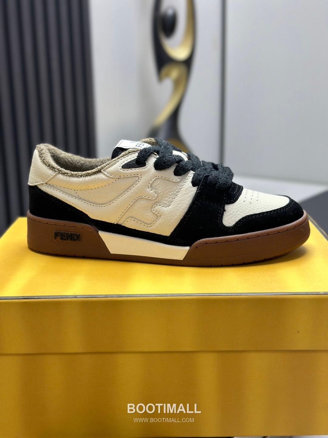 Fendi Match Suede Calfskin Leather Low Sneakers with FF Stitch Logo Embossed Sole Detail 펜디 매치 스웨이드 카프스킨 레더 로우 스니커즈 FF 스티치 로고 엠보싱 솔 디테일 3cm 9