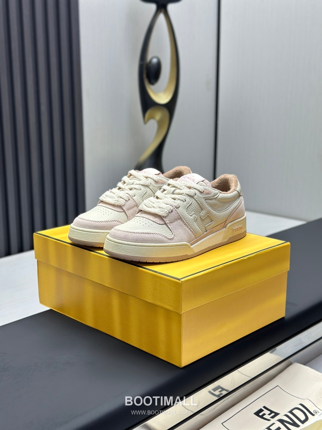 Fendi Match Suede Calfskin Leather Low Sneakers with FF Stitch Logo Embossed Sole Detail 펜디 매치 스웨이드 카프스킨 레더 로우 스니커즈 FF 스티치 로고 엠보싱 솔 디테일 3cm 1