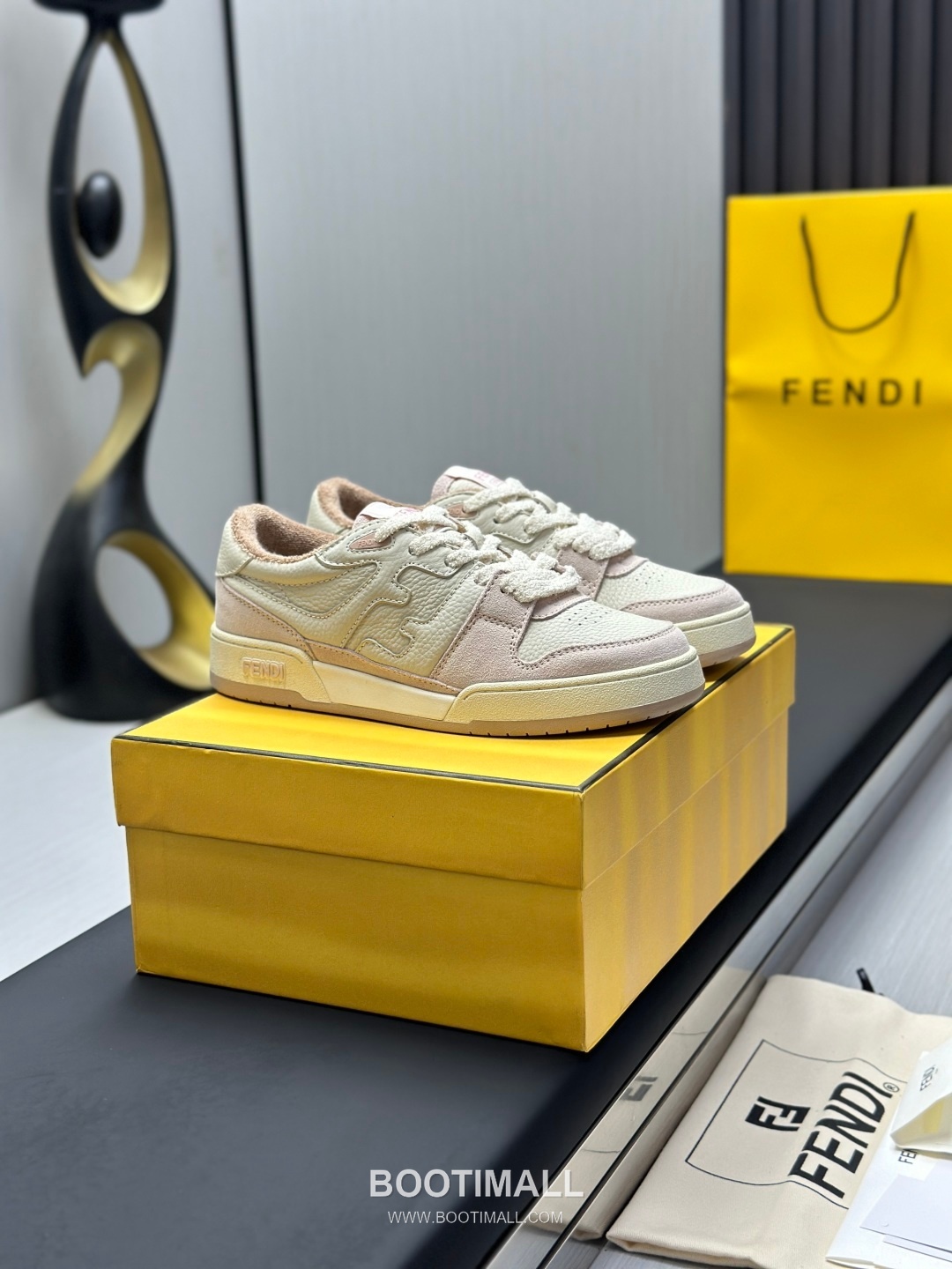 Fendi Match Suede Calfskin Leather Low Sneakers with FF Stitch Logo Embossed Sole Detail 펜디 매치 스웨이드 카프스킨 레더 로우 스니커즈 FF 스티치 로고 엠보싱 솔 디테일 3cm 2