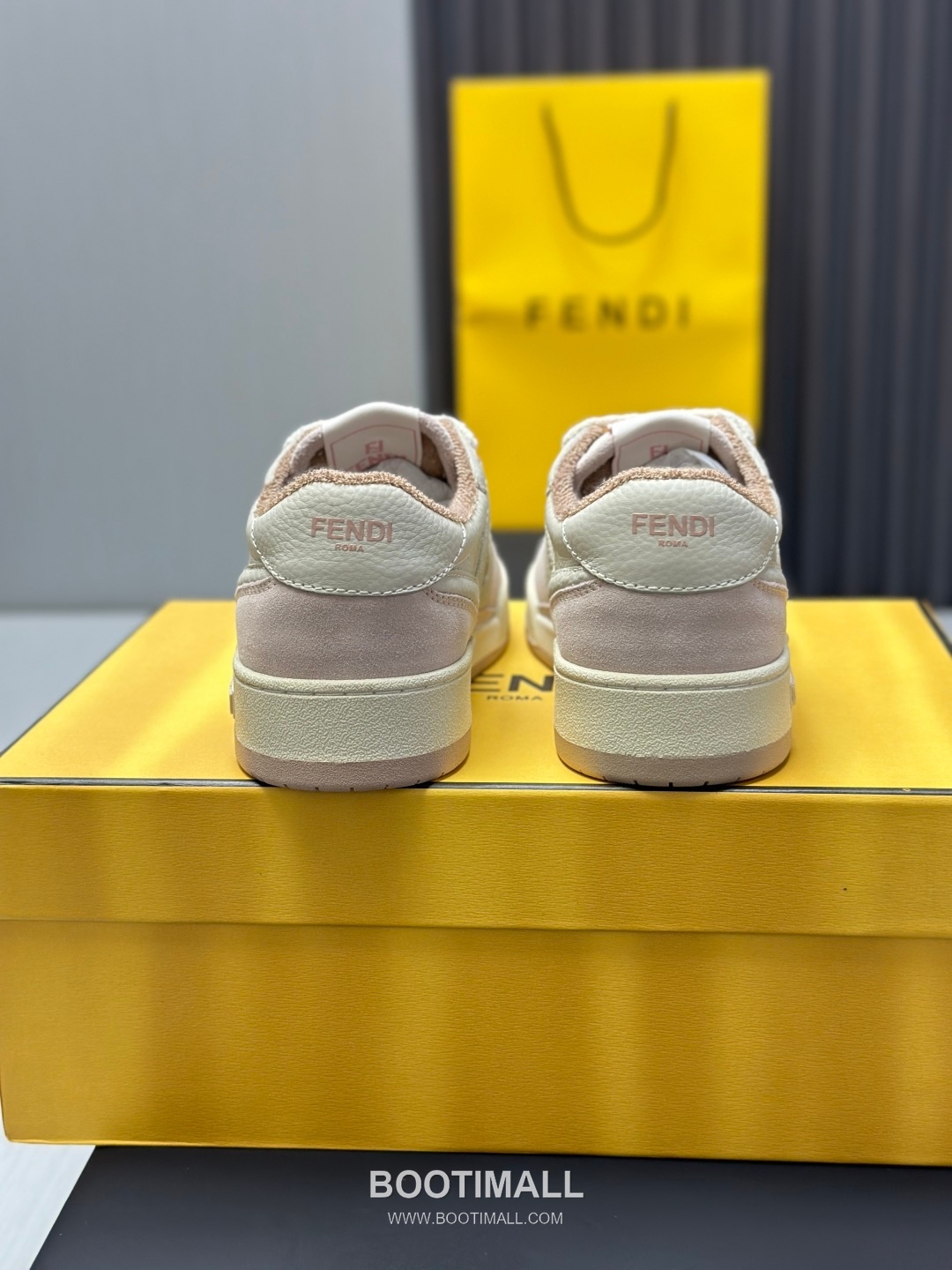 Fendi Match Suede Calfskin Leather Low Sneakers with FF Stitch Logo Embossed Sole Detail 펜디 매치 스웨이드 카프스킨 레더 로우 스니커즈 FF 스티치 로고 엠보싱 솔 디테일 3cm 6