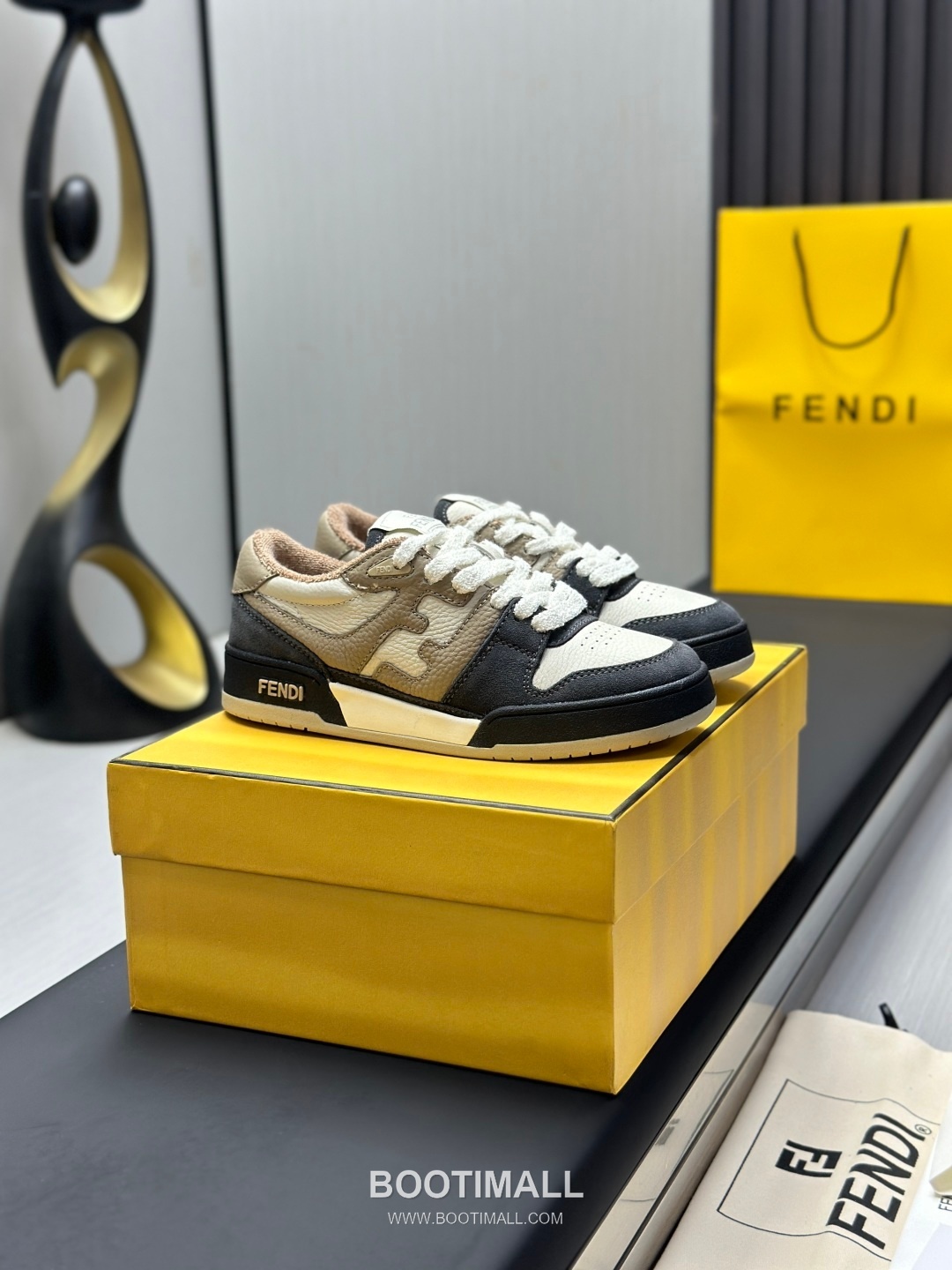 Fendi Match Suede Calfskin Leather Low Sneakers with FF Stitch Logo Embossed Sole Detail 펜디 매치 스웨이드 카프스킨 레더 로우 스니커즈 FF 스티치 로고 엠보싱 솔 디테일 3cm 2