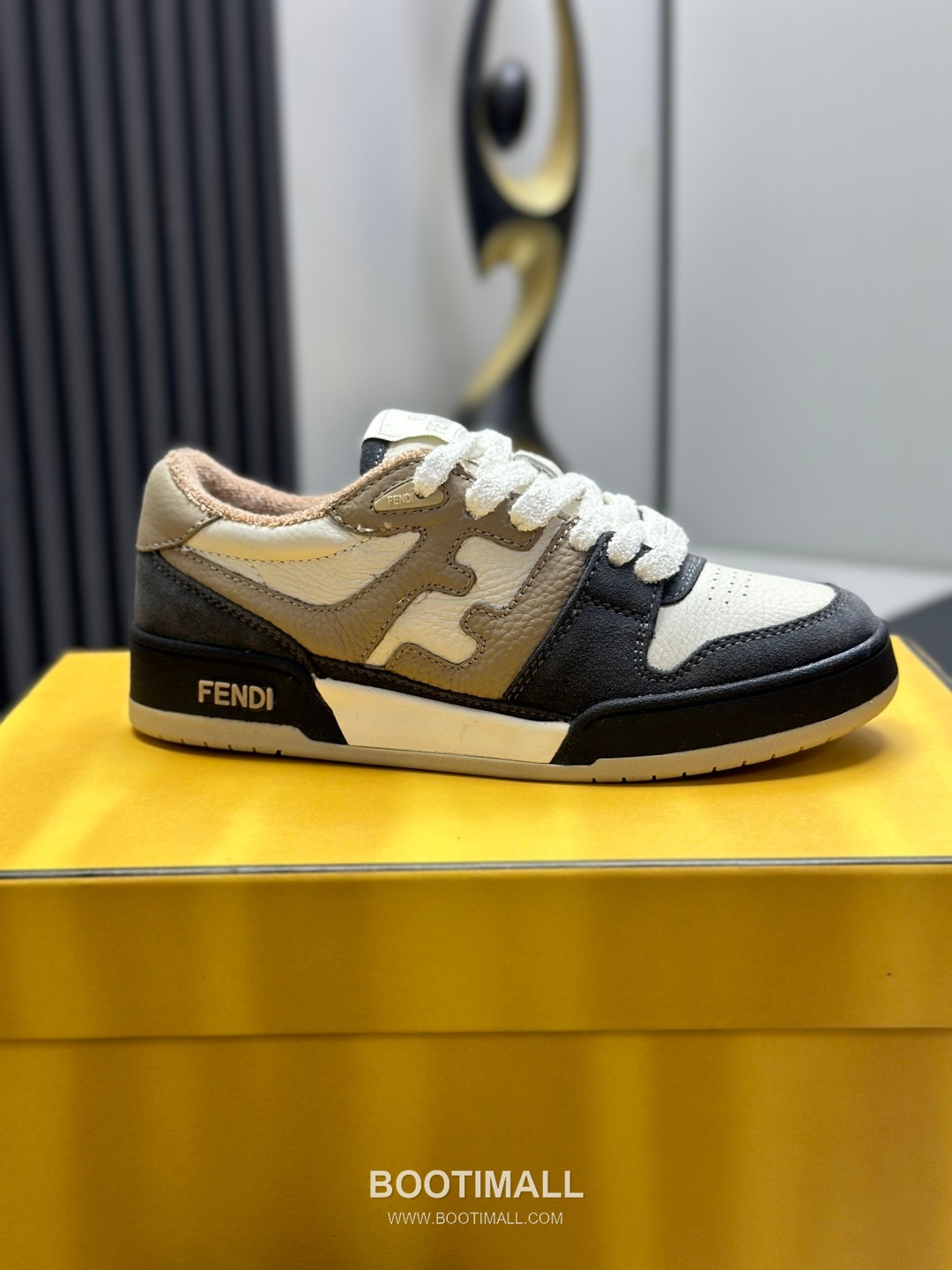 Fendi Match Suede Calfskin Leather Low Sneakers with FF Stitch Logo Embossed Sole Detail 펜디 매치 스웨이드 카프스킨 레더 로우 스니커즈 FF 스티치 로고 엠보싱 솔 디테일 3cm 9