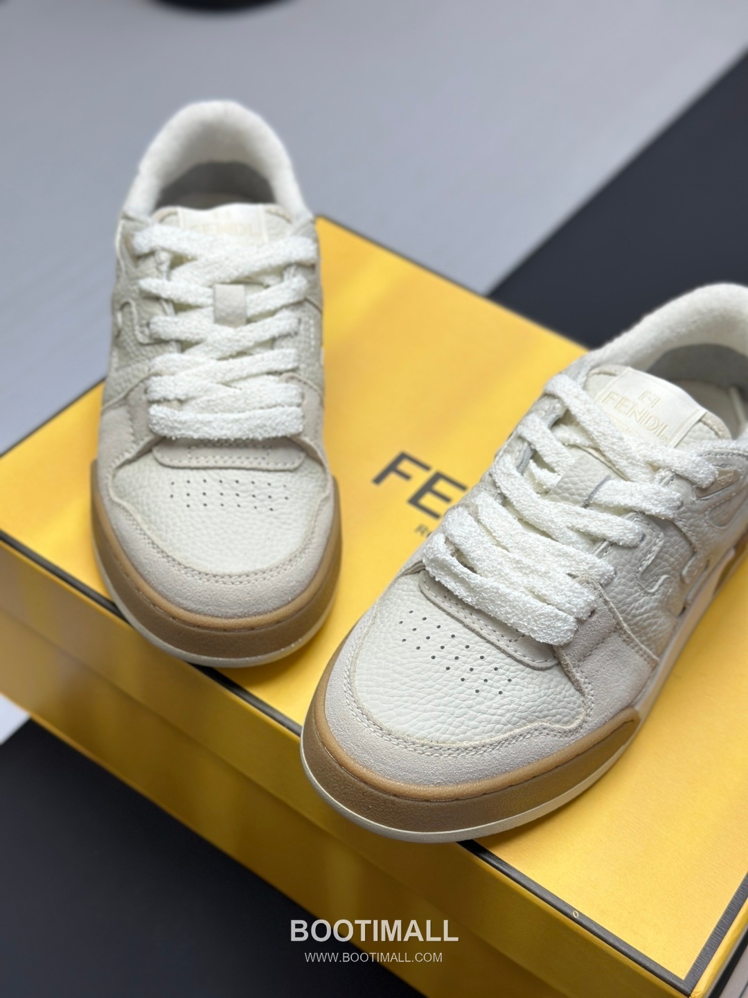 Fendi Match Suede Calfskin Leather Low Sneakers with FF Stitch Logo Embossed Sole Detail 펜디 매치 스웨이드 카프스킨 레더 로우 스니커즈 FF 스티치 로고 엠보싱 솔 디테일 3cm 6