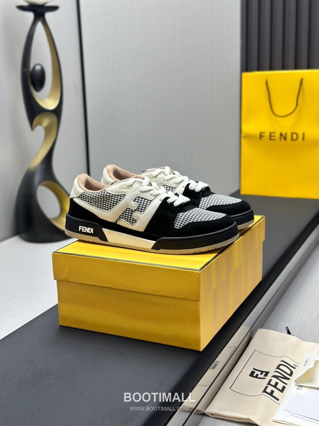 Fendi Match Suede Calfskin Leather Low Sneakers with FF Stitch Logo Embossed Sole Detail 펜디 매치 스웨이드 카프스킨 레더 로우 스니커즈 FF 스티치 로고 엠보싱 솔 디테일 3cm 2