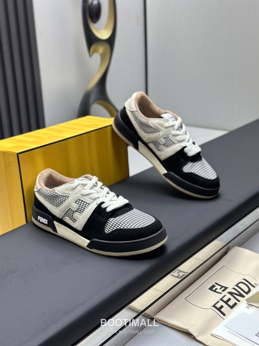 Fendi Match Suede Calfskin Leather Low Sneakers with FF Stitch Logo Embossed Sole Detail 펜디 매치 스웨이드 카프스킨 레더 로우 스니커즈 FF 스티치 로고 엠보싱 솔 디테일 3cm 3