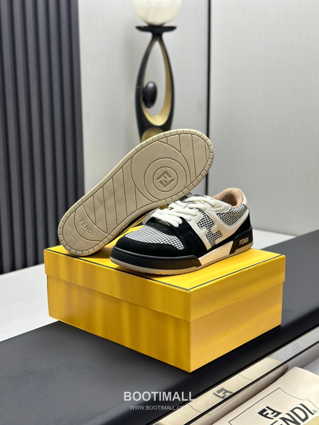 Fendi Match Suede Calfskin Leather Low Sneakers with FF Stitch Logo Embossed Sole Detail 펜디 매치 스웨이드 카프스킨 레더 로우 스니커즈 FF 스티치 로고 엠보싱 솔 디테일 3cm 6