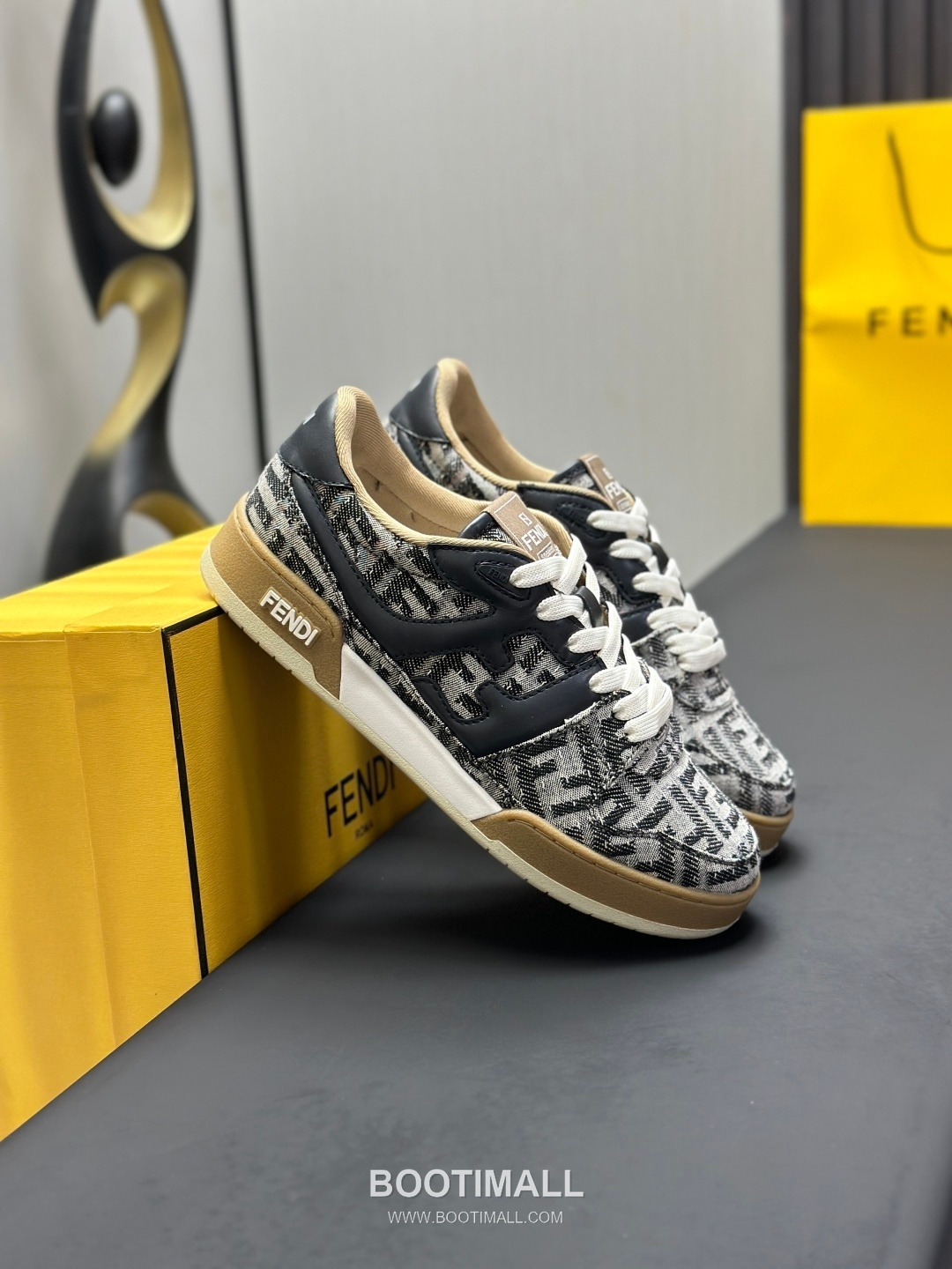 Fendi Match Suede Calfskin Leather Low Sneakers with FF Stitch Logo Embossed Sole Detail 펜디 매치 스웨이드 카프스킨 레더 로우 스니커즈 FF 스티치 로고 엠보싱 솔 디테일 3cm 4