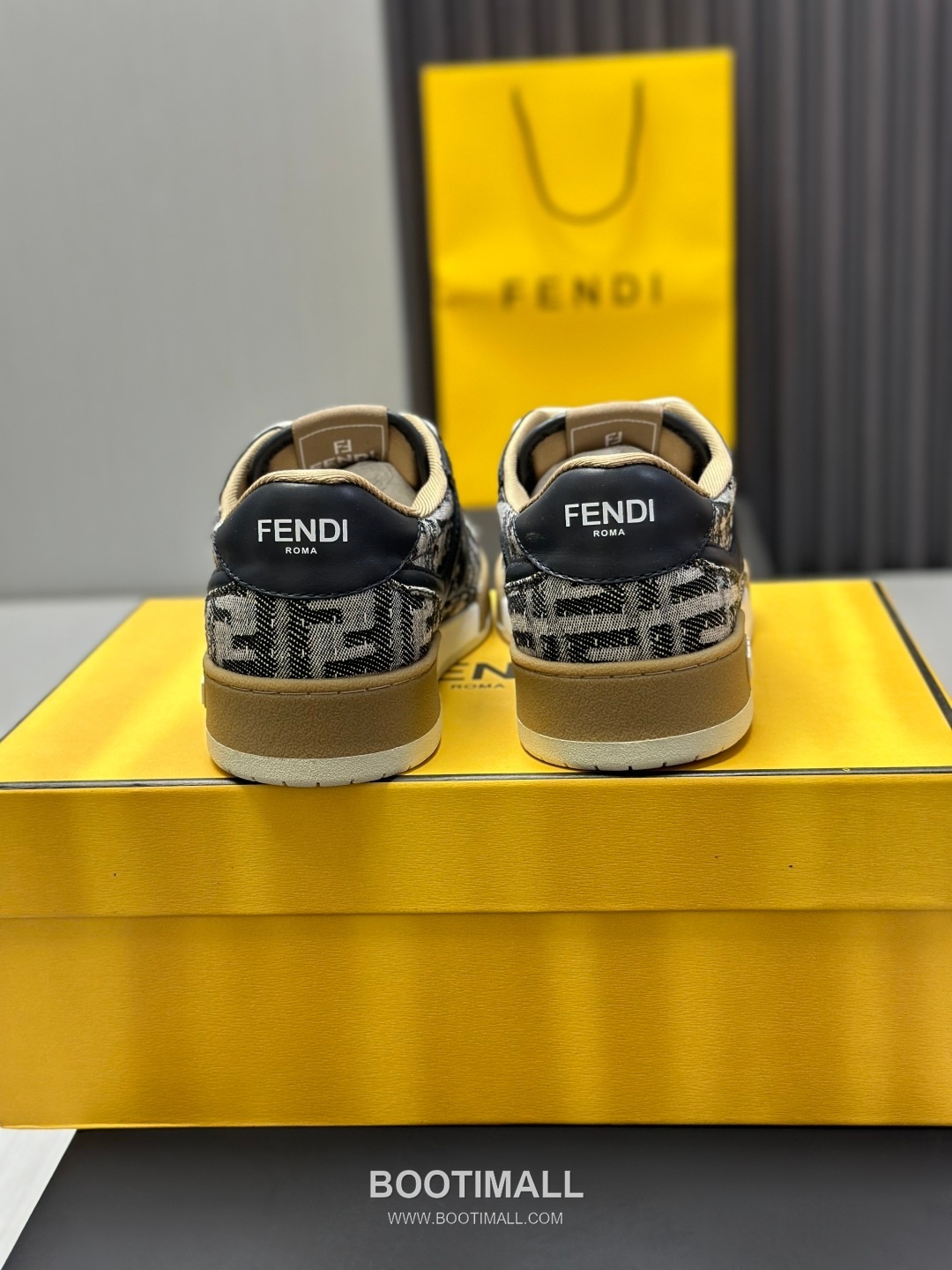 Fendi Match Suede Calfskin Leather Low Sneakers with FF Stitch Logo Embossed Sole Detail 펜디 매치 스웨이드 카프스킨 레더 로우 스니커즈 FF 스티치 로고 엠보싱 솔 디테일 3cm 7