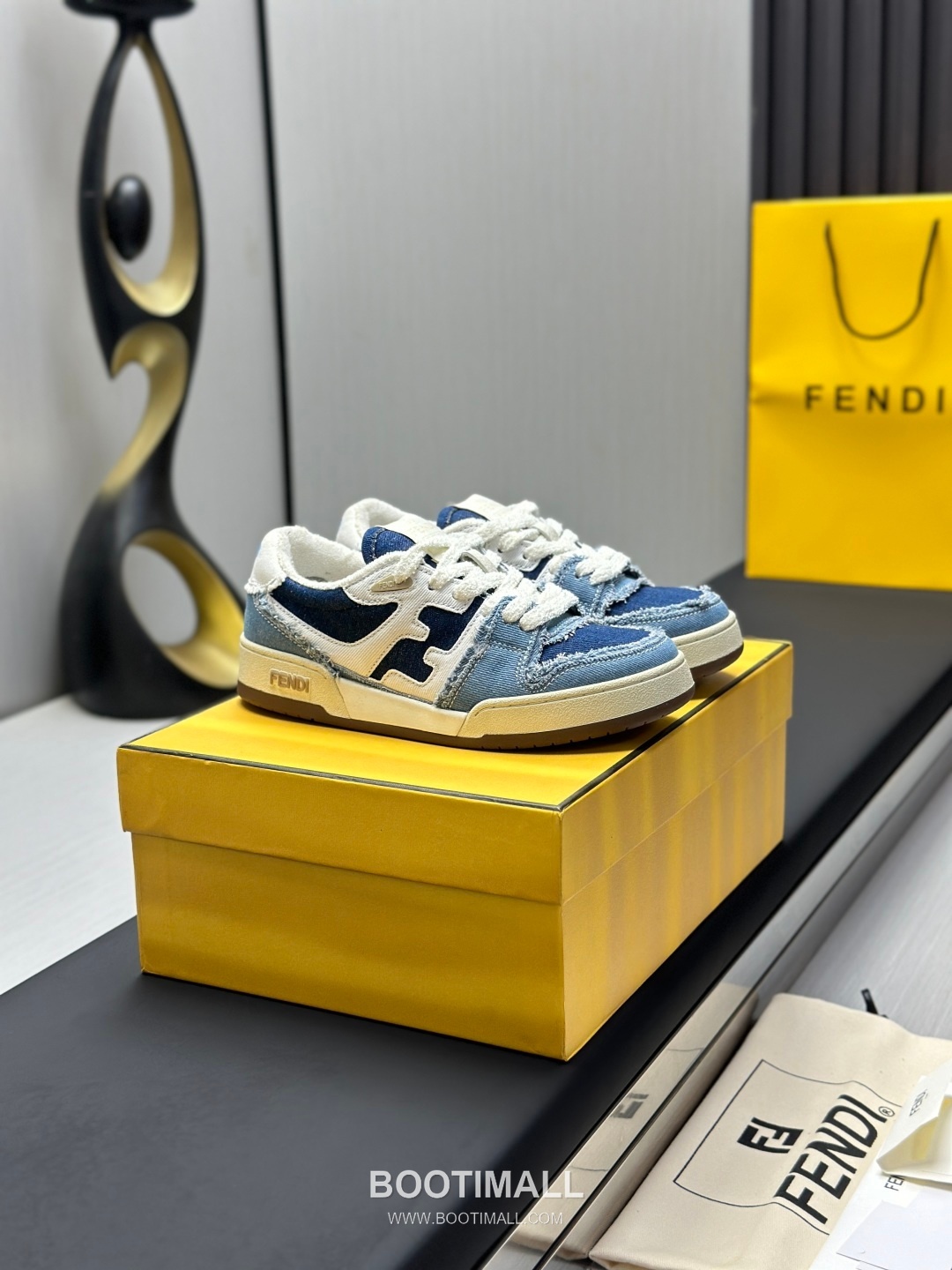 Fendi Match Suede Calfskin Leather Low Sneakers with FF Stitch Logo Rubber Sole Detail 펜디 매치 스웨이드 카프스킨 레더 로우 스니커즈 FF 스티치 로고 러버솔 디테일 3cm 2