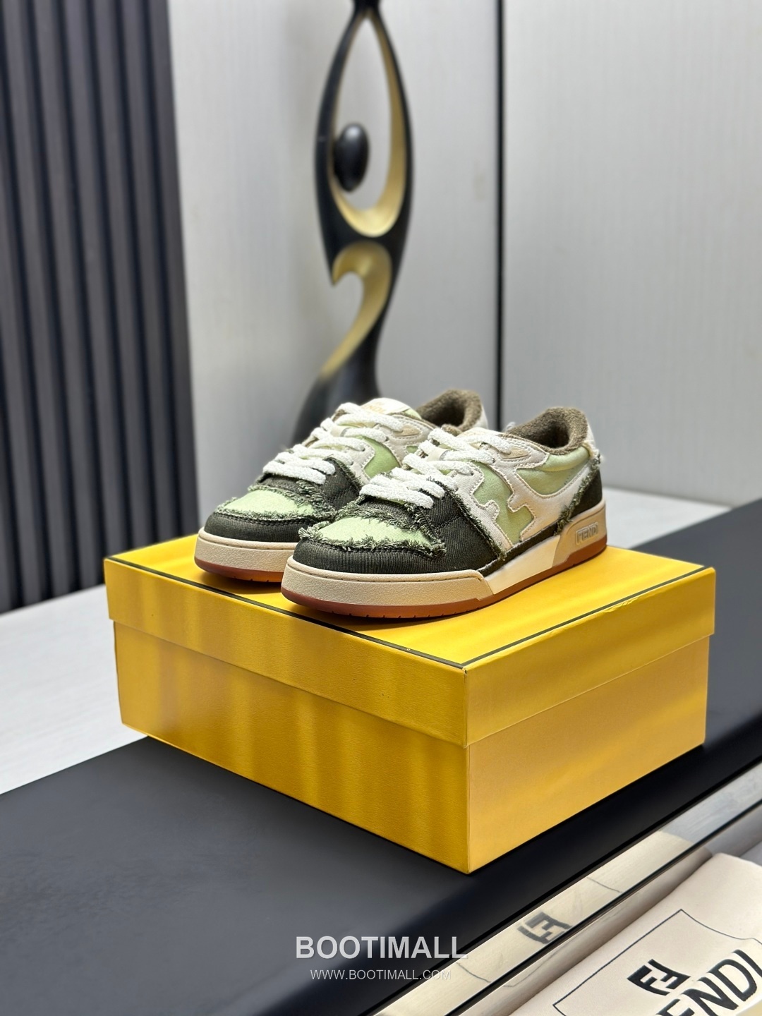 Fendi Match Suede Calfskin Leather Low Sneakers with FF Stitch Logo Rubber Sole Detail 펜디 매치 스웨이드 카프스킨 레더 로우 스니커즈 FF 스티치 로고 러버솔 디테일 3cm 1