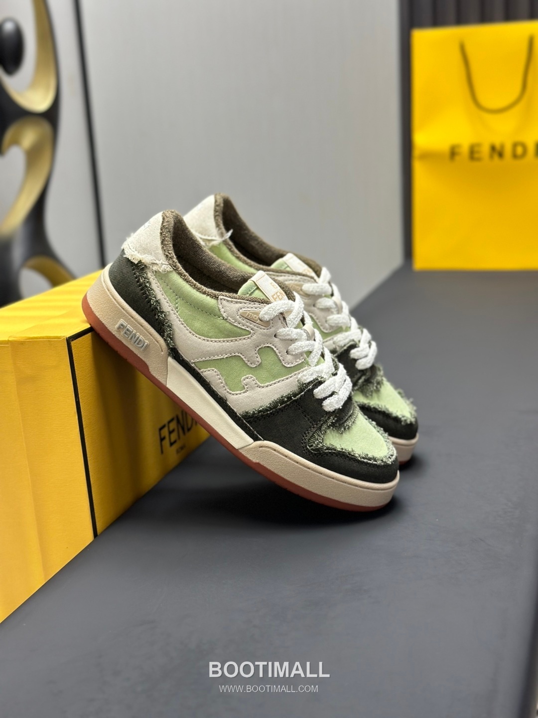 Fendi Match Suede Calfskin Leather Low Sneakers with FF Stitch Logo Rubber Sole Detail 펜디 매치 스웨이드 카프스킨 레더 로우 스니커즈 FF 스티치 로고 러버솔 디테일 3cm 4