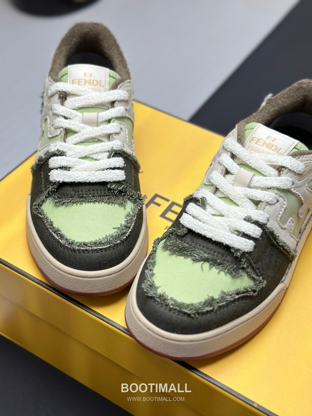 Fendi Match Suede Calfskin Leather Low Sneakers with FF Stitch Logo Rubber Sole Detail 펜디 매치 스웨이드 카프스킨 레더 로우 스니커즈 FF 스티치 로고 러버솔 디테일 3cm 5