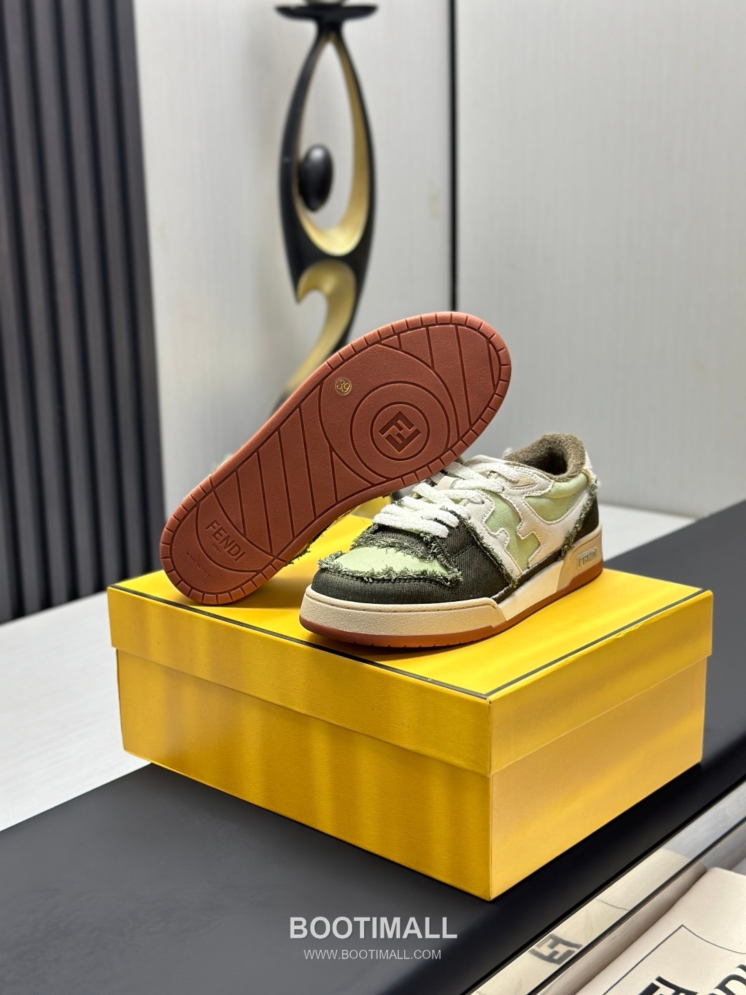 Fendi Match Suede Calfskin Leather Low Sneakers with FF Stitch Logo Rubber Sole Detail 펜디 매치 스웨이드 카프스킨 레더 로우 스니커즈 FF 스티치 로고 러버솔 디테일 3cm 6