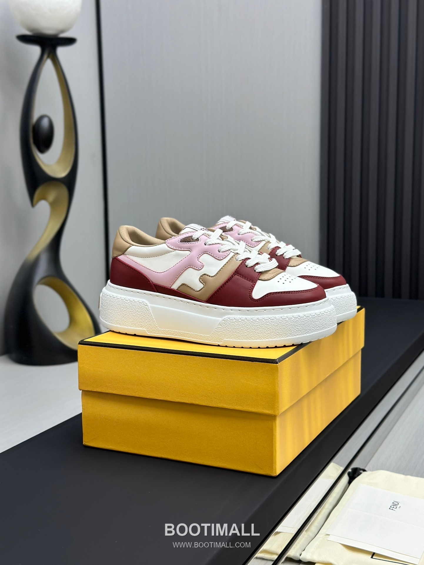 Fendi Match Suede Calfskin Platform Low Sneakers with FF Raised Logo Detail 펜디 매치 스웨이드 카프스킨 플랫폼 로우 스니커즈 FF 돌출 로고 디테일 5cm 2