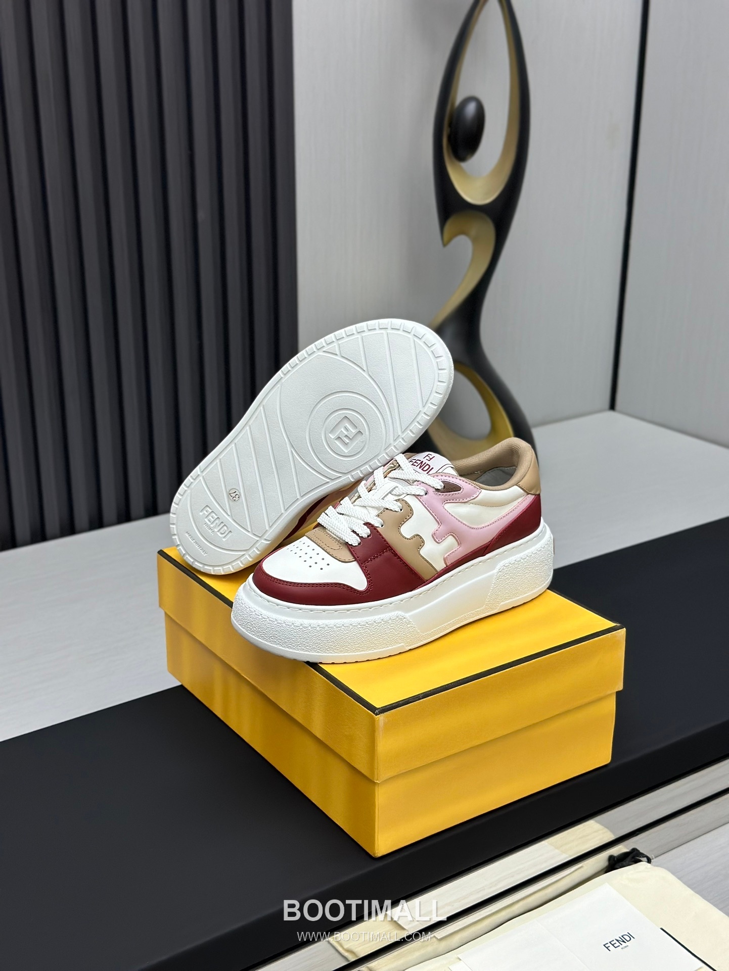 Fendi Match Suede Calfskin Platform Low Sneakers with FF Raised Logo Detail 펜디 매치 스웨이드 카프스킨 플랫폼 로우 스니커즈 FF 돌출 로고 디테일 5cm 6
