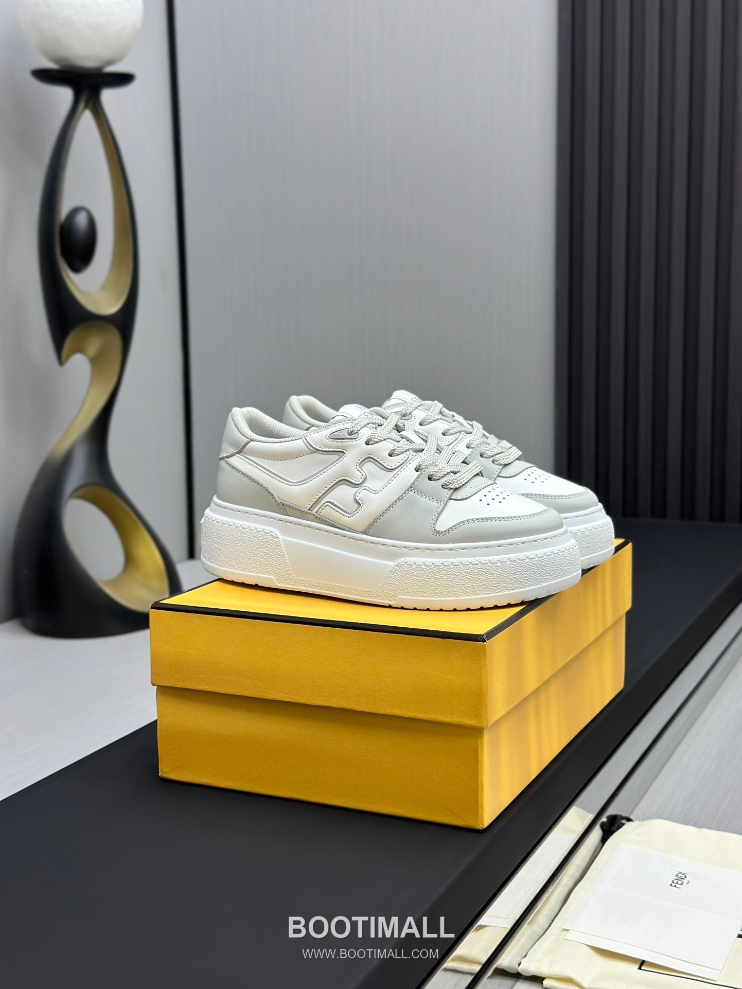 Fendi Match Suede Calfskin Platform Low Sneakers with FF Raised Logo Detail 펜디 매치 스웨이드 카프스킨 플랫폼 로우 스니커즈 FF 돌출 로고 디테일 5cm 2