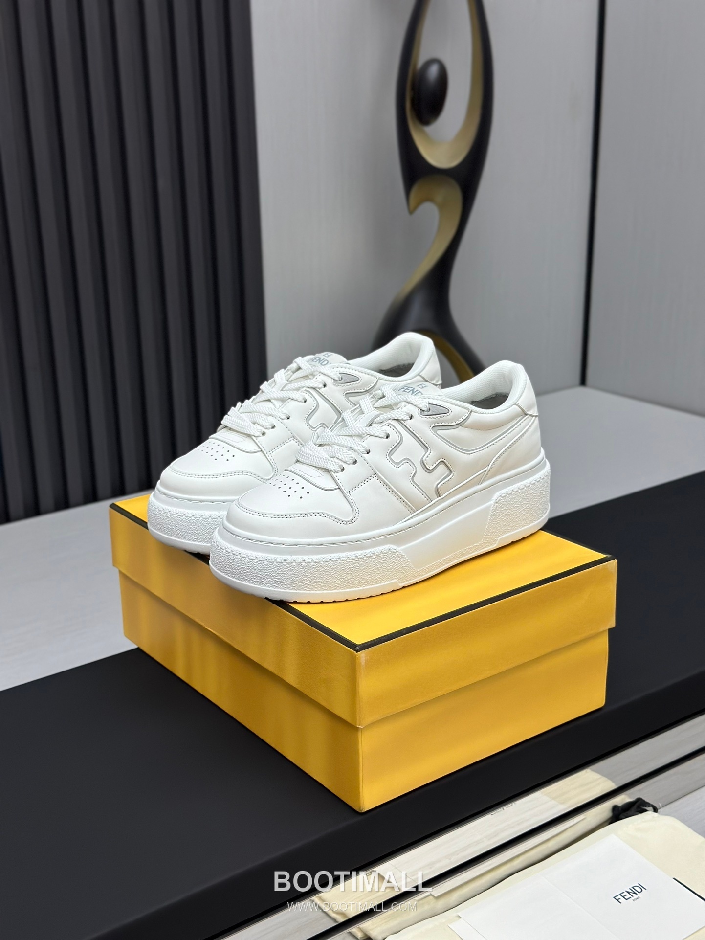 Fendi Match Suede Calfskin Platform Low Sneakers with FF Raised Logo Detail 펜디 매치 스웨이드 카프스킨 플랫폼 로우 스니커즈 FF 돌출 로고 디테일 5cm 1