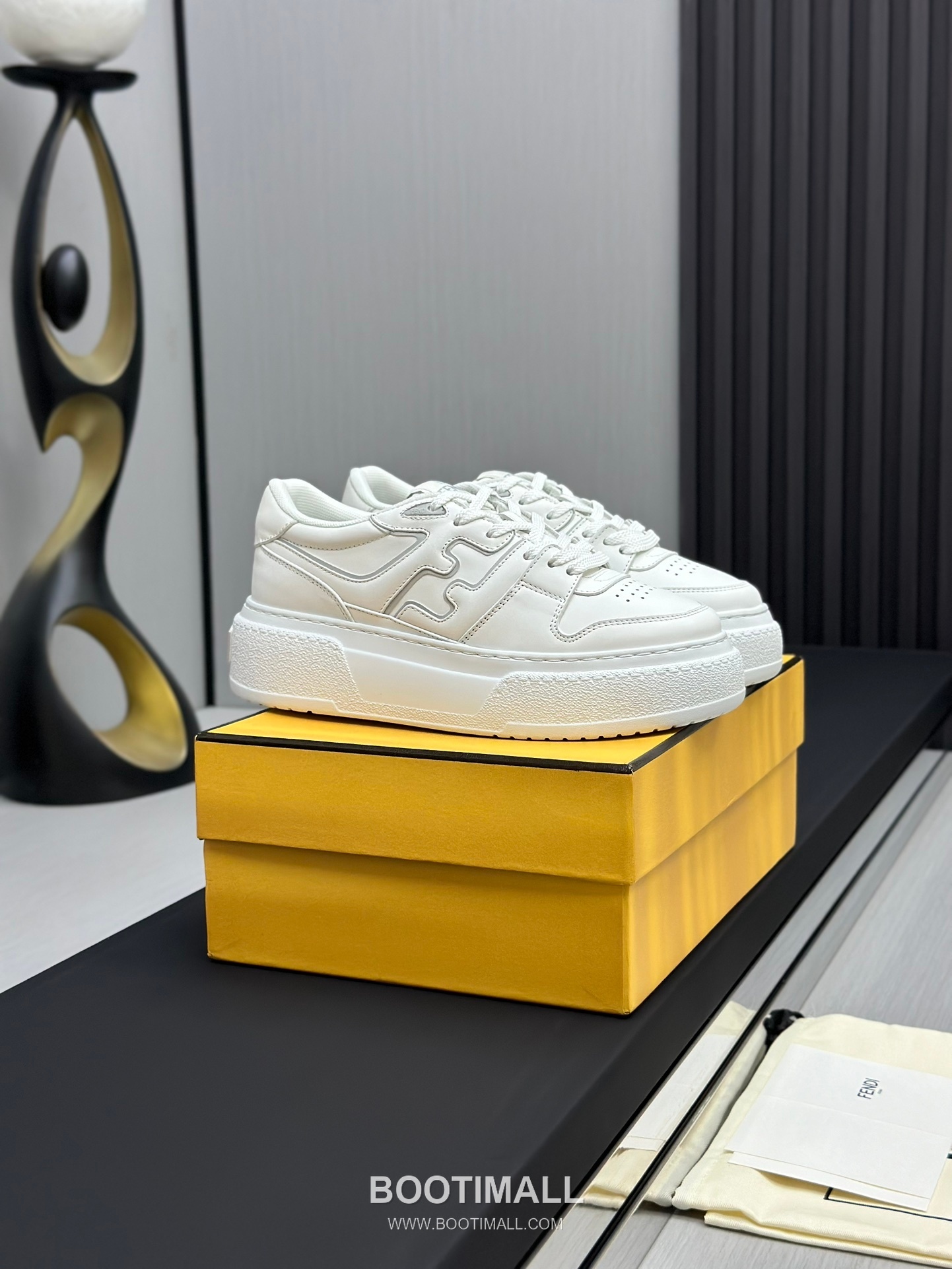 Fendi Match Suede Calfskin Platform Low Sneakers with FF Raised Logo Detail 펜디 매치 스웨이드 카프스킨 플랫폼 로우 스니커즈 FF 돌출 로고 디테일 5cm 2