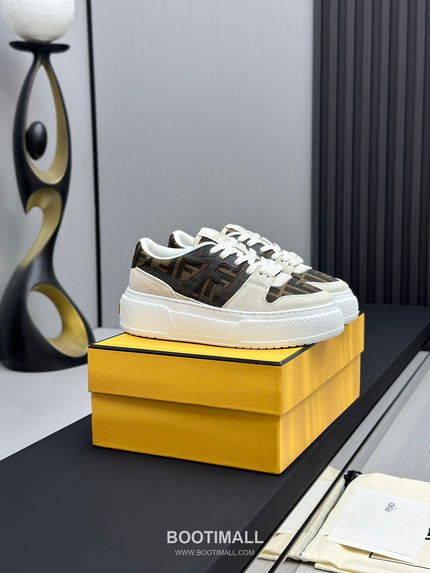 Fendi Match Suede Calfskin Platform Low Sneakers with FF Raised Logo Detail 펜디 매치 스웨이드 카프스킨 플랫폼 로우 스니커즈 FF 돌출 로고 디테일 5cm 2