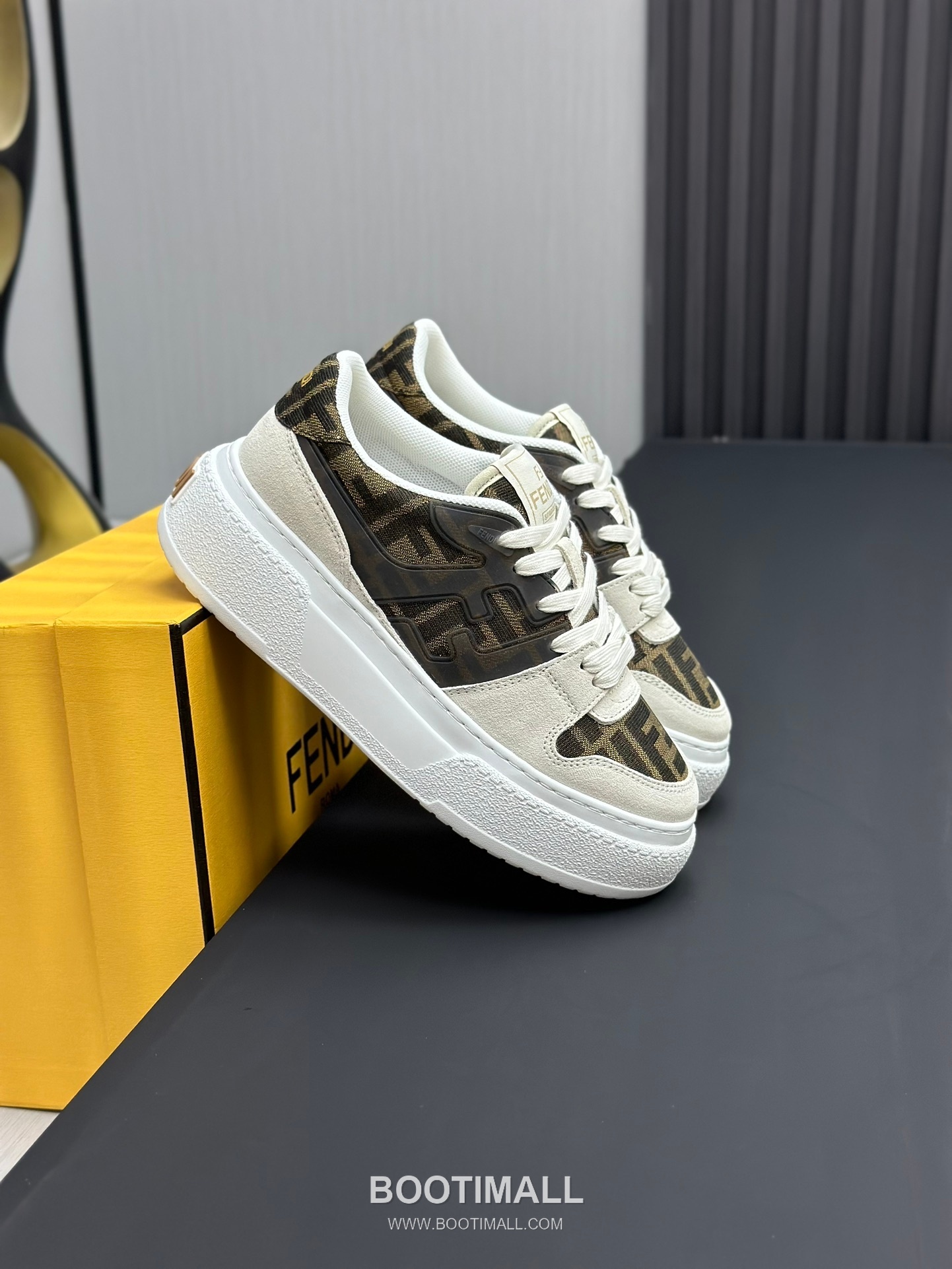 Fendi Match Suede Calfskin Platform Low Sneakers with FF Raised Logo Detail 펜디 매치 스웨이드 카프스킨 플랫폼 로우 스니커즈 FF 돌출 로고 디테일 5cm 4