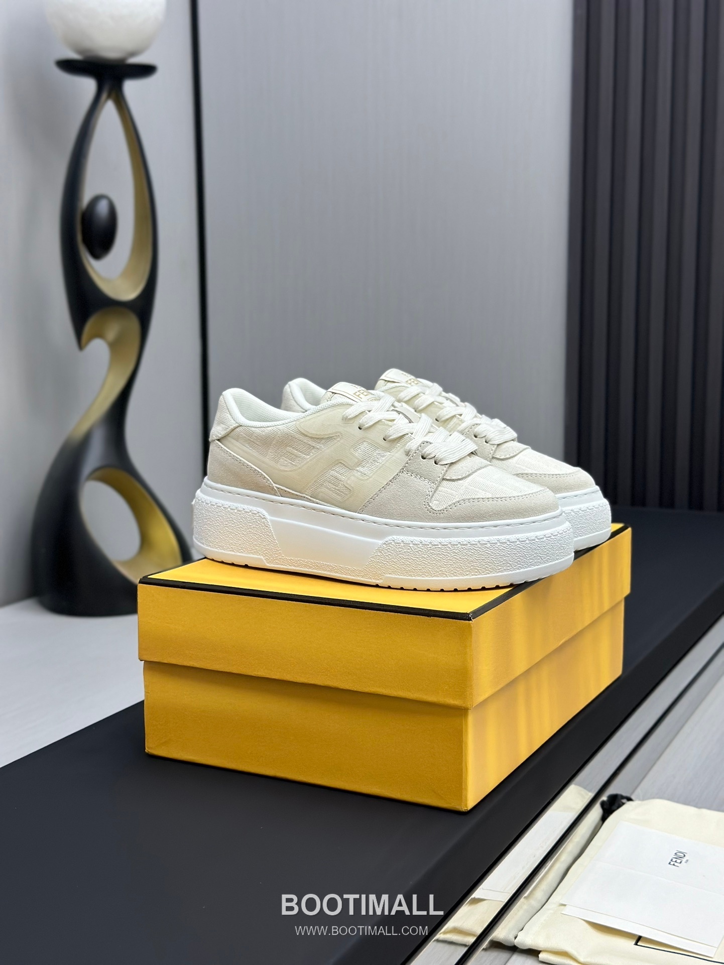 Fendi Match Suede Calfskin Platform Low Sneakers with FF Raised Logo Detail 펜디 매치 스웨이드 카프스킨 플랫폼 로우 스니커즈 FF 돌출 로고 디테일 5cm 2