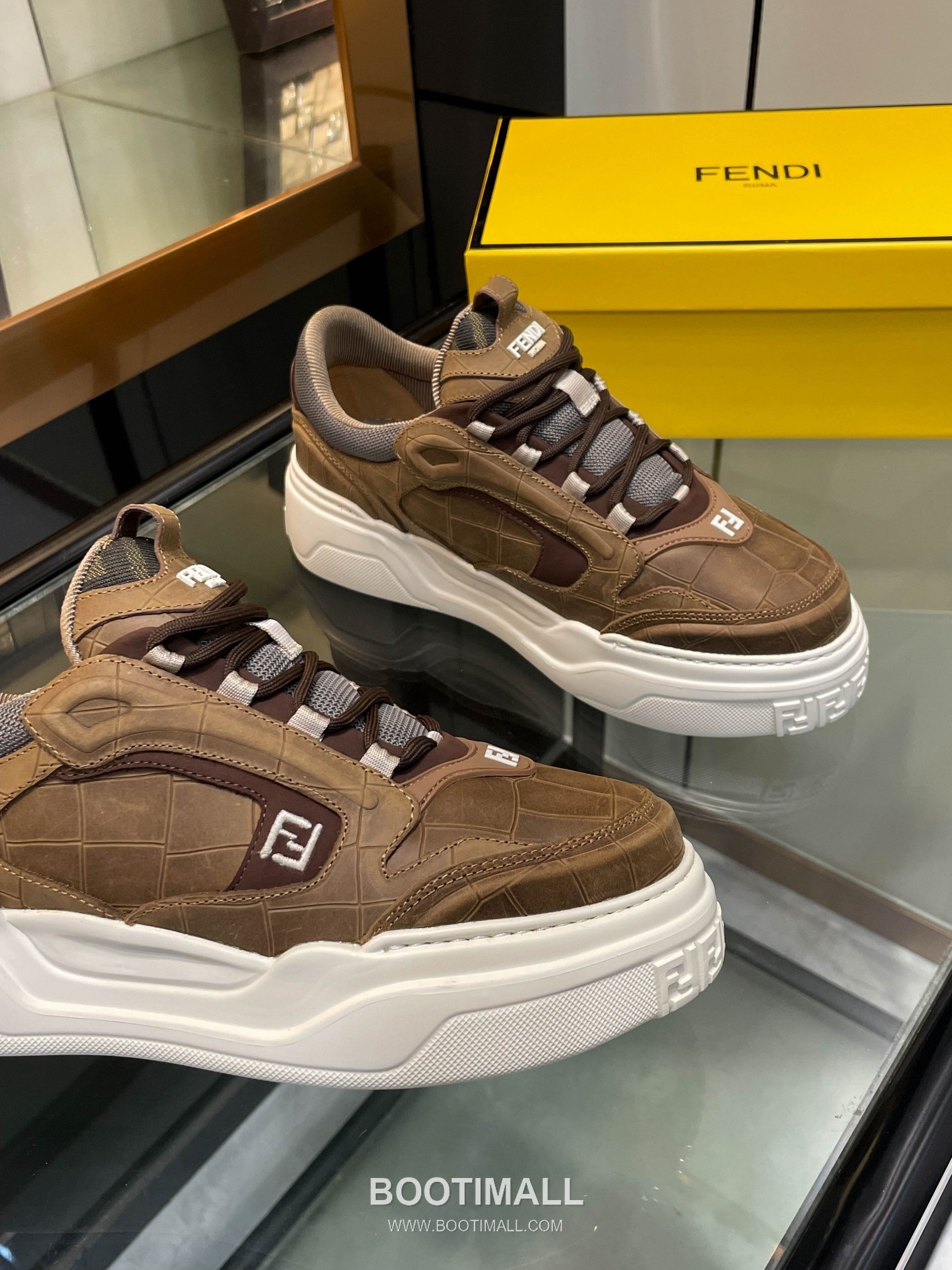Fendi Force Full Grain Leather Platform Low Sneakers with FF Jacquard Logo Detail 펜디 포스 풀그레인 레더 플랫폼 로우 스니커즈 FF 자카드 로고 디테일 5cm 3