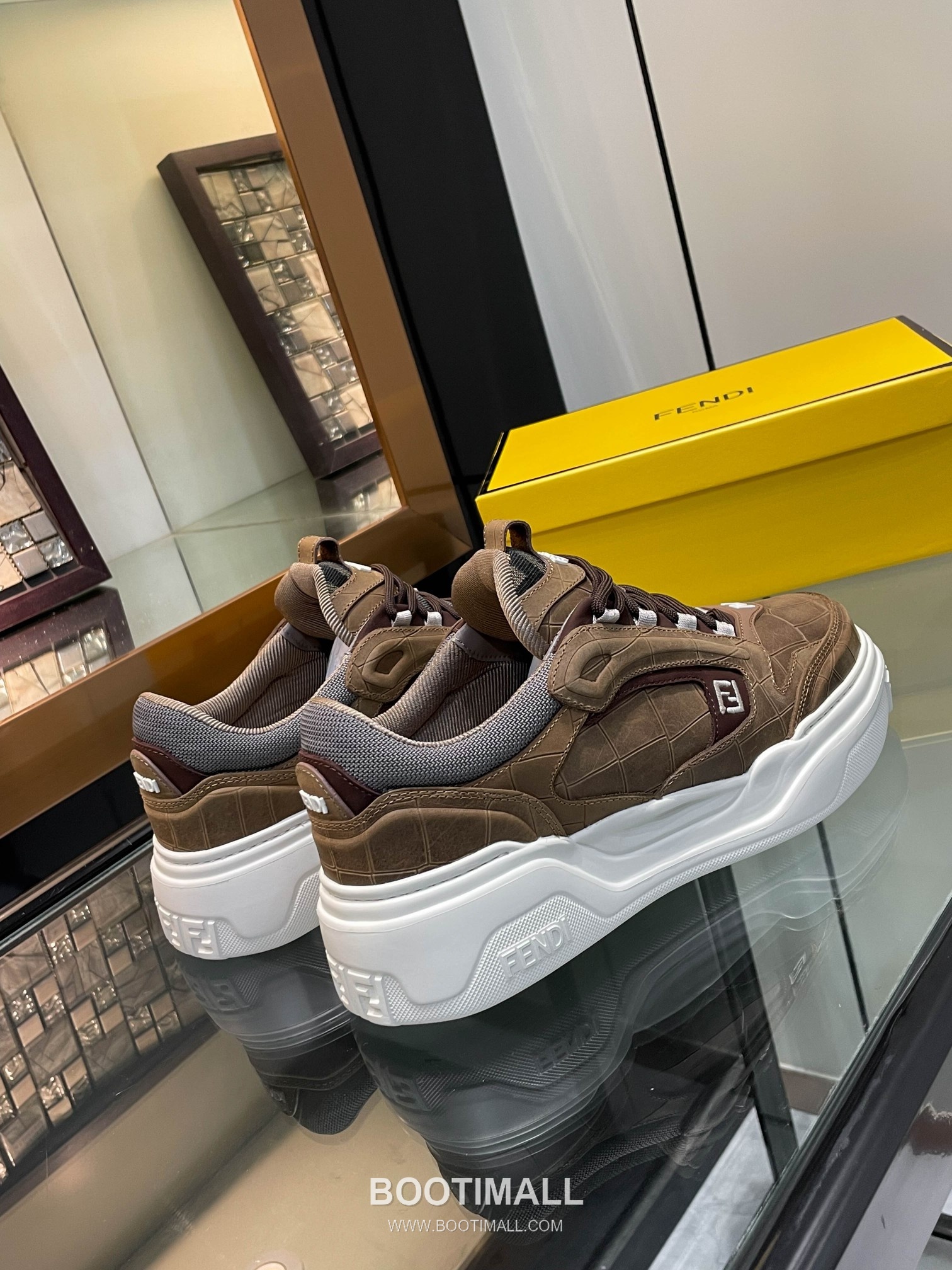 Fendi Force Full Grain Leather Platform Low Sneakers with FF Jacquard Logo Detail 펜디 포스 풀그레인 레더 플랫폼 로우 스니커즈 FF 자카드 로고 디테일 5cm 7