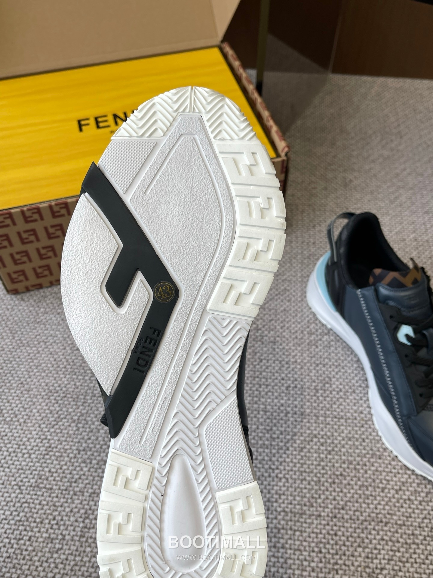 Fendi Flow Suede Mesh Slip-On Sneakers with Elastic Band Side Zip EVA Sole Detail 펜디 플로우 스웨이드 메쉬 슬립온 스니커즈 엘라스틱 밴드 사이드 지퍼 EVA 솔 디테일 3cm 5