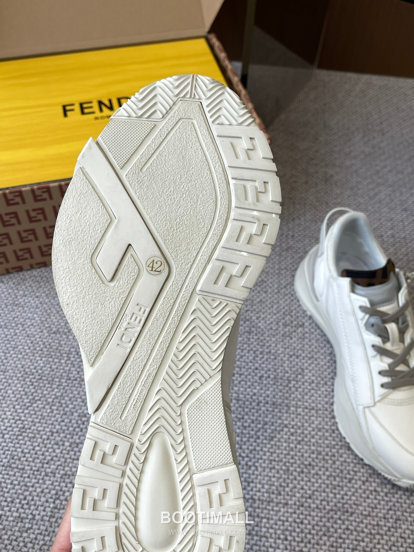 Fendi Flow Suede Mesh Slip-On Sneakers with Elastic Band Side Zip EVA Sole Detail 펜디 플로우 스웨이드 메쉬 슬립온 스니커즈 엘라스틱 밴드 사이드 지퍼 EVA 솔 디테일 3cm 5
