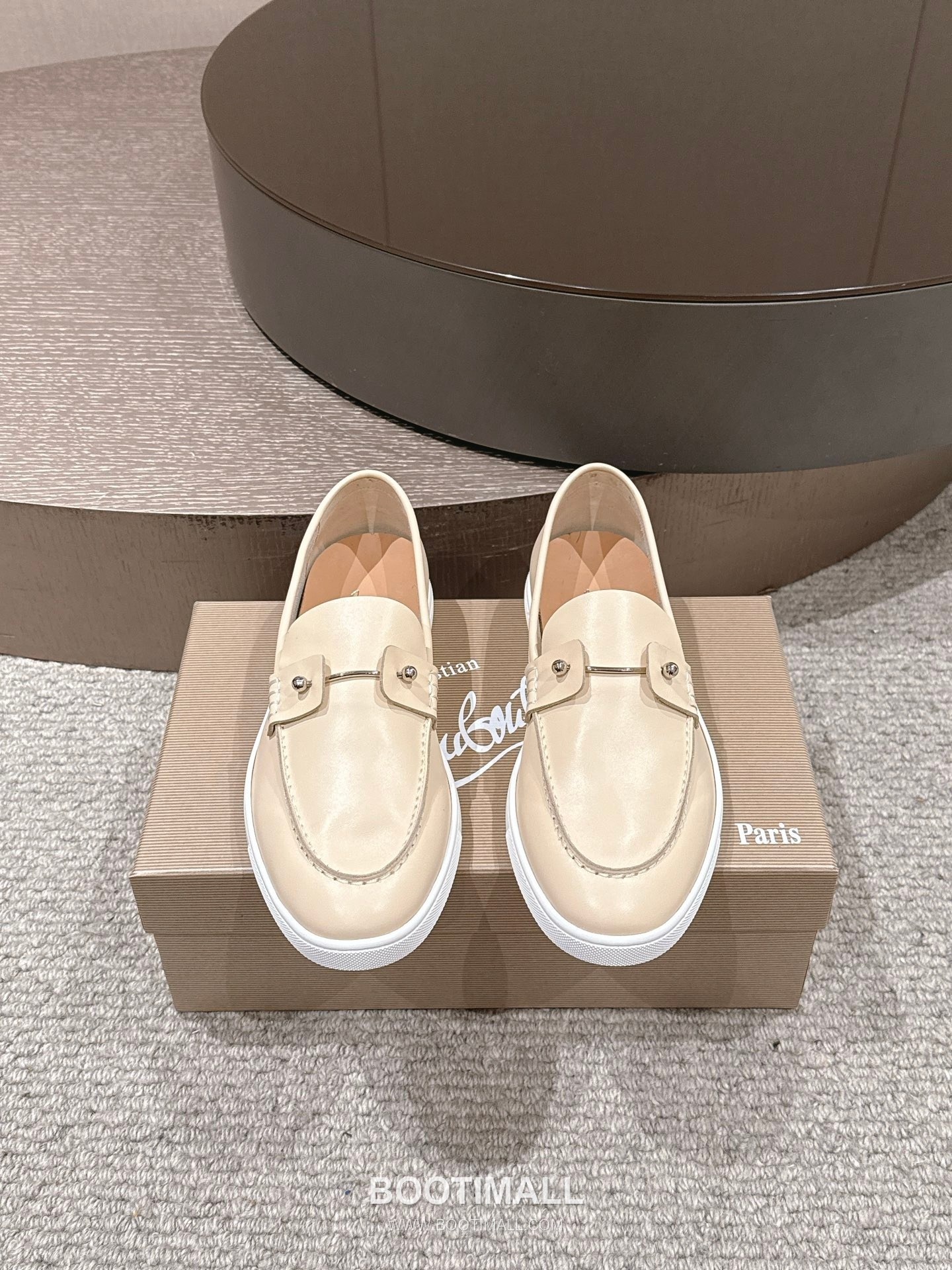Christian Louboutin Chambeliboat Calfskin Leather Loafer with Metal Buckle Strap Rubber Sole Detail 크리스찬루부탱 샴벨리보트 카프스킨 레더 로퍼 메탈 버클 스트랩 러버솔 디테일 3cm 1