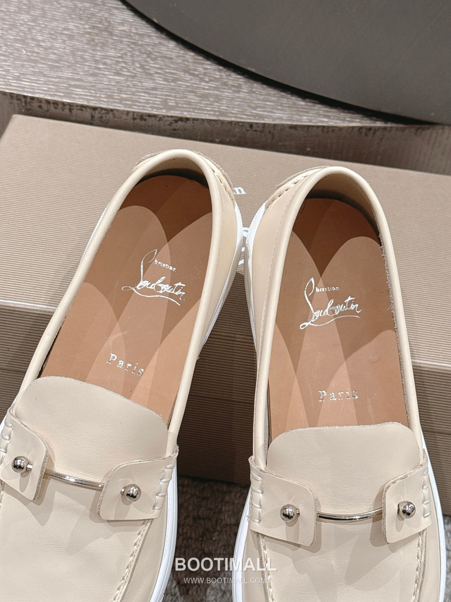 Christian Louboutin Chambeliboat Calfskin Leather Loafer with Metal Buckle Strap Rubber Sole Detail 크리스찬루부탱 샴벨리보트 카프스킨 레더 로퍼 메탈 버클 스트랩 러버솔 디테일 3cm 5