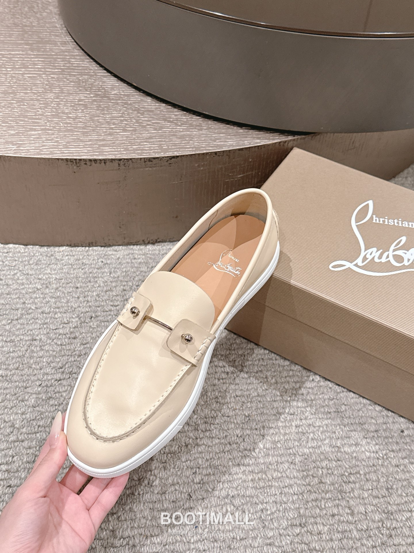 Christian Louboutin Chambeliboat Calfskin Leather Loafer with Metal Buckle Strap Rubber Sole Detail 크리스찬루부탱 샴벨리보트 카프스킨 레더 로퍼 메탈 버클 스트랩 러버솔 디테일 3cm 6